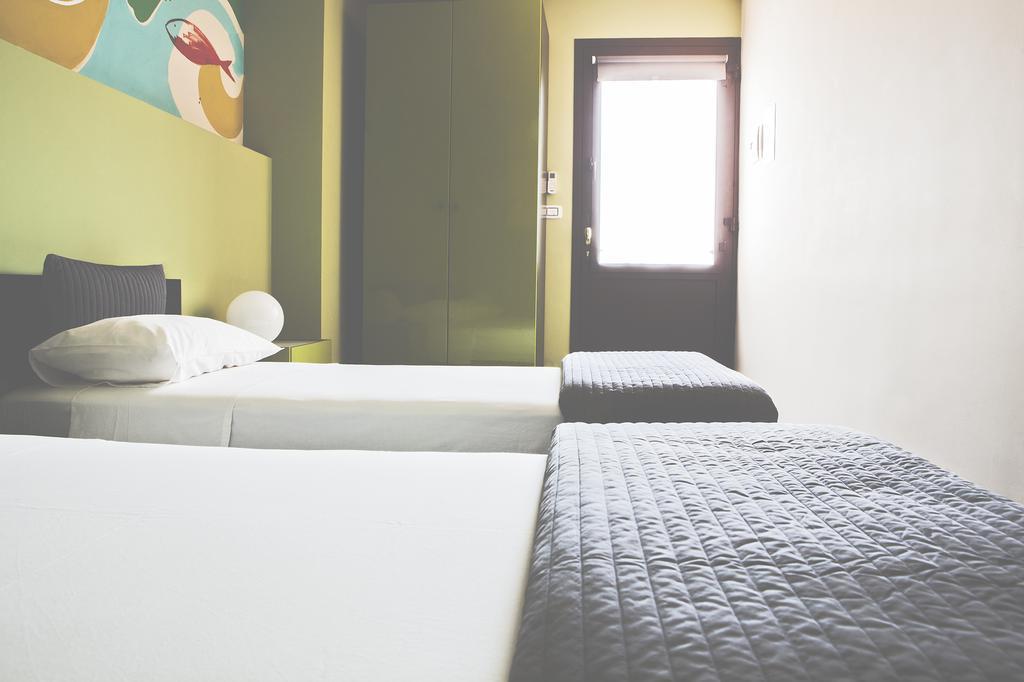 La Scivola Rooms Aci Castello Exterior photo